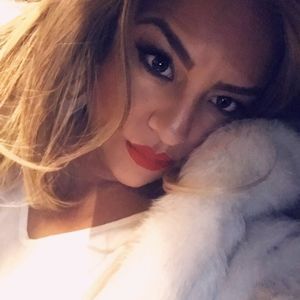 Meet your Posher, Mercedes